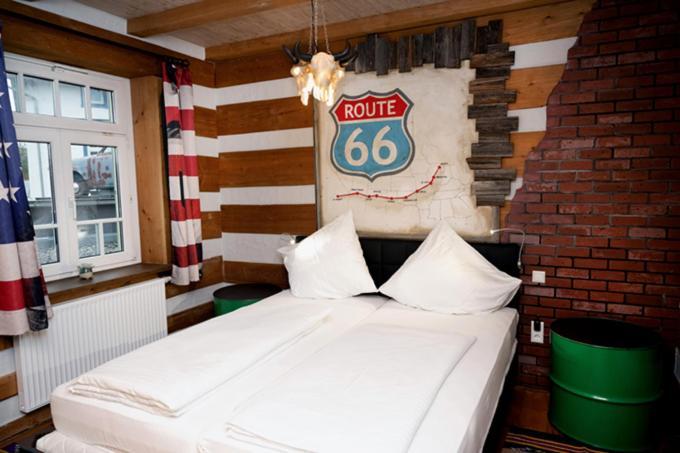 Motorworld Inn Warthausen ภายนอก รูปภาพ