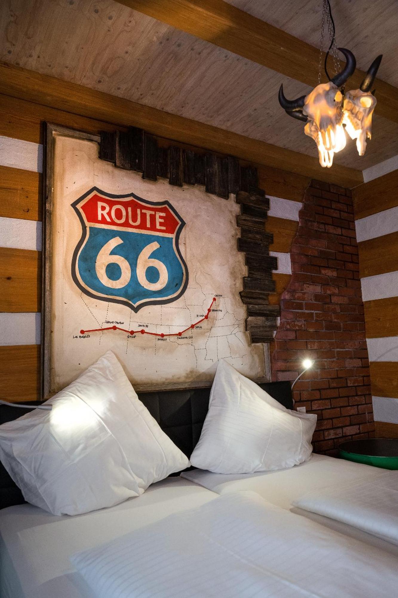 Motorworld Inn Warthausen ภายนอก รูปภาพ