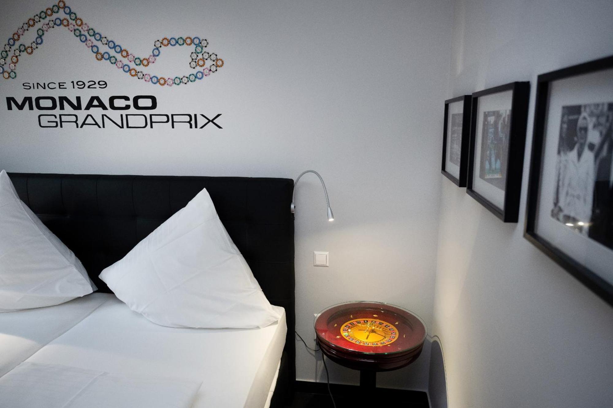 Motorworld Inn Warthausen ภายนอก รูปภาพ