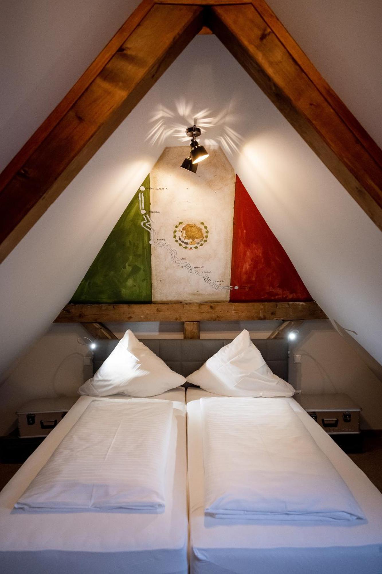 Motorworld Inn Warthausen ภายนอก รูปภาพ